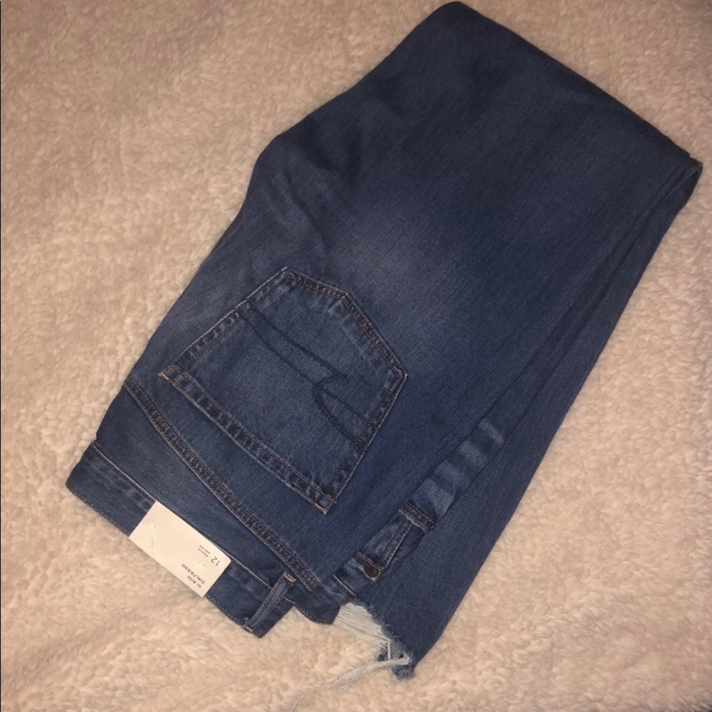 American Eagle hi-rise girlfriend jeans